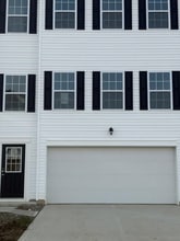 Building Photo - 127 Dusky Willow Dr