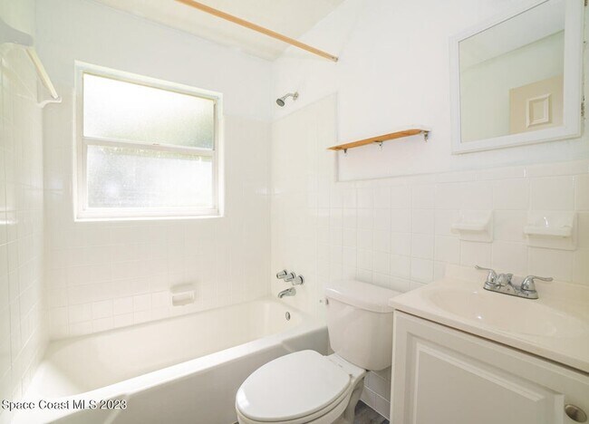 Building Photo - 3205 Kirby Dr