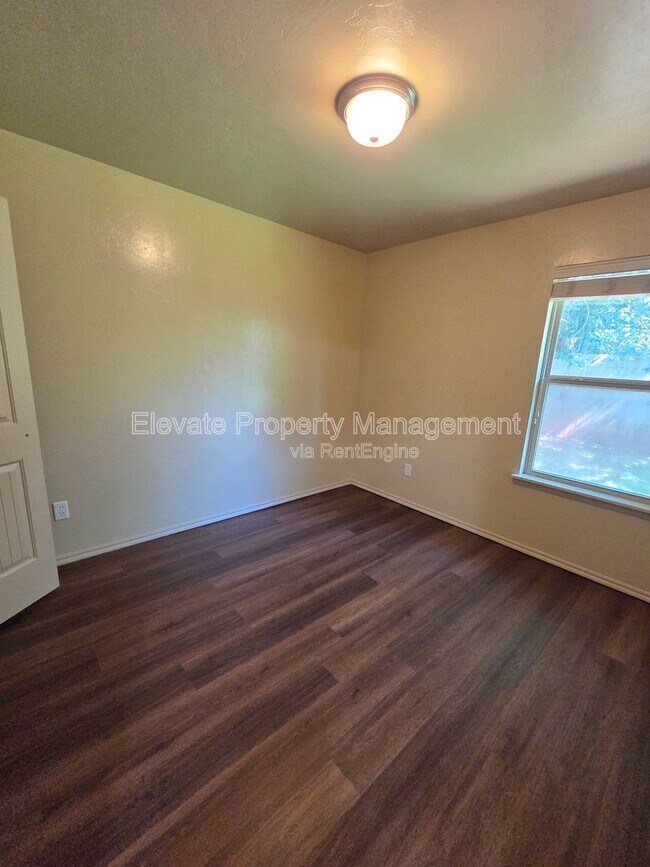 Foto del edificio - 927 West Prairie Wind Way