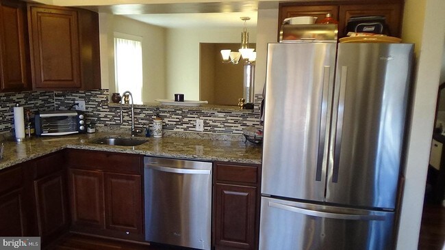 Foto del edificio - 8105 Fenwick Ct
