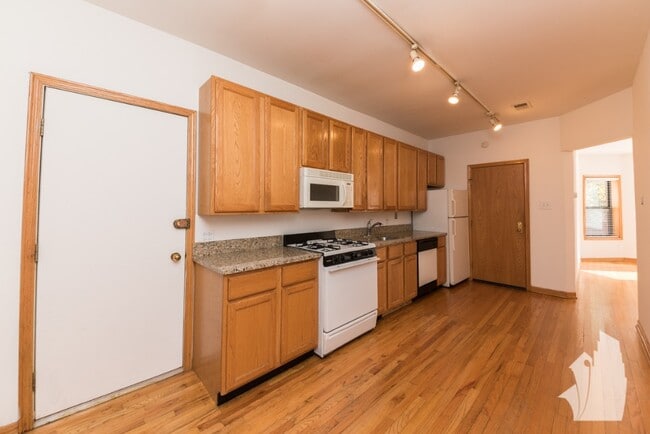 Building Photo - 626 W Patterson Ave