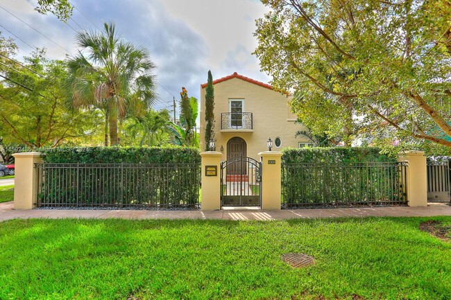 Building Photo - 600 Minorca Ave