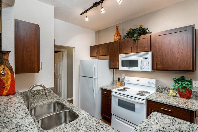 Foto del edificio - 3950 Spring Valley Rd