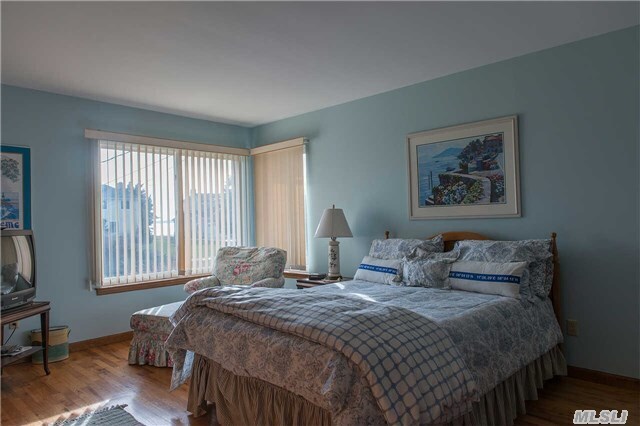 Foto del edificio - 130 Watersedge Way