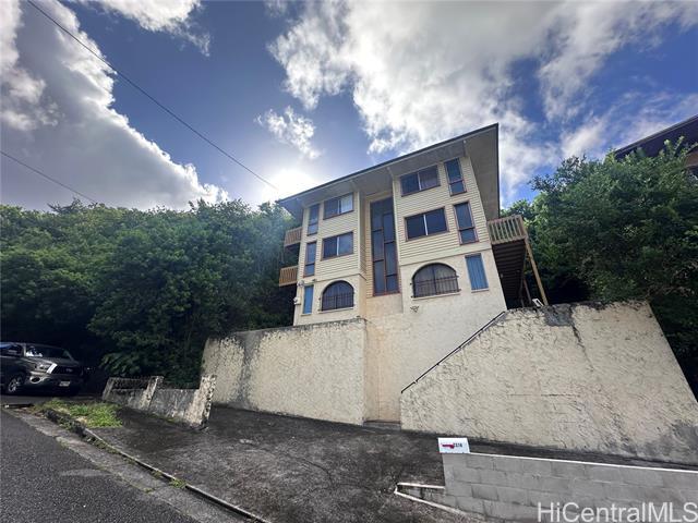 Building Photo - 2374 Gardenia St