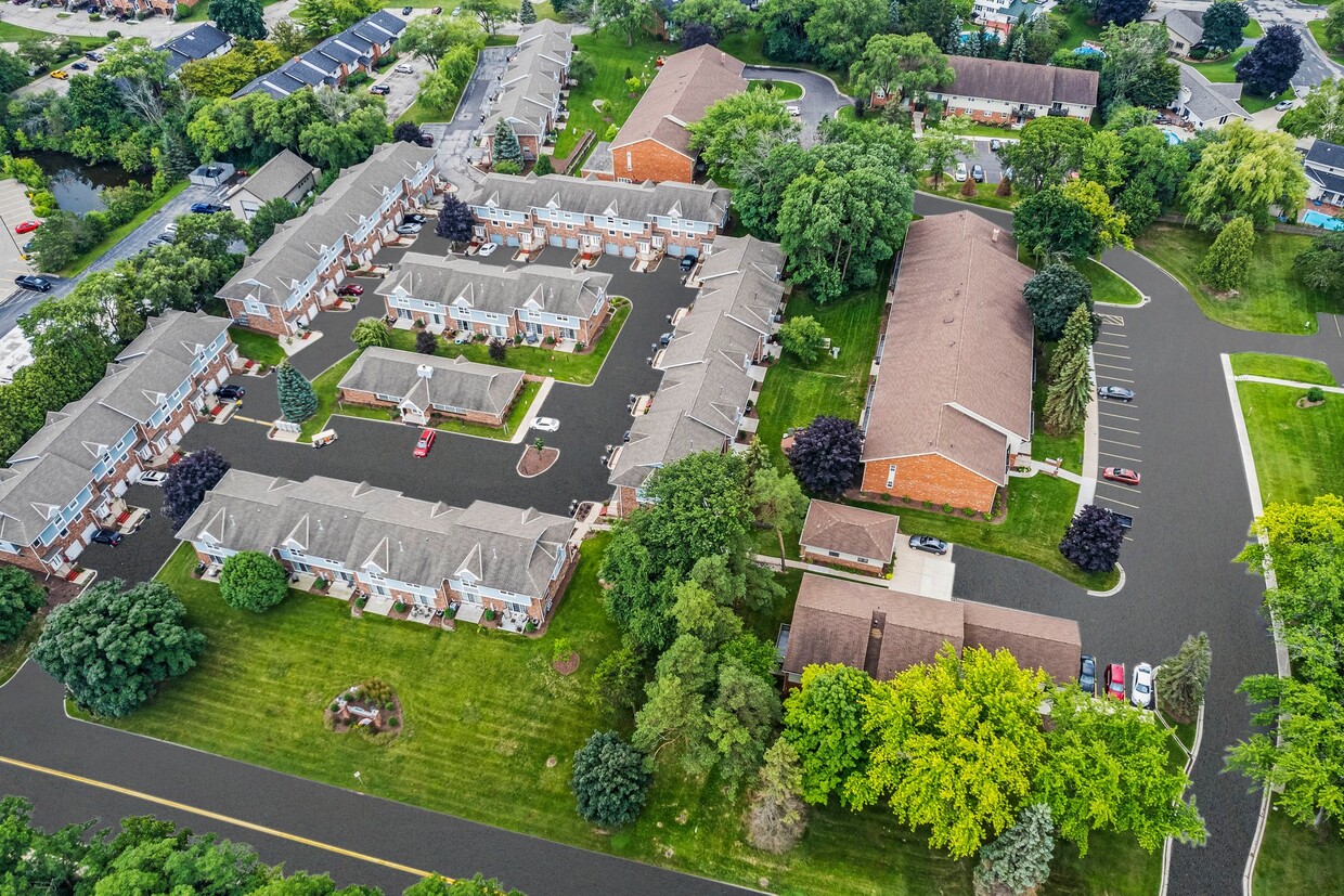 Primary Photo - Apple Valley Apartments and Townhomes