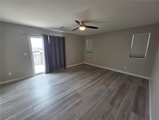 Foto del edificio - 9456 Brough Ave