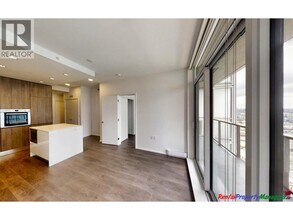 Building Photo - 4650 Brentwood Blvd