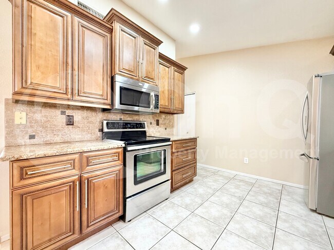 Foto del edificio - 1150 W Lark Dr