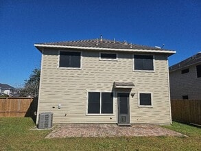 Building Photo - 10902 Clear Villa Ln