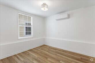 Building Photo - 1443 Stanton St