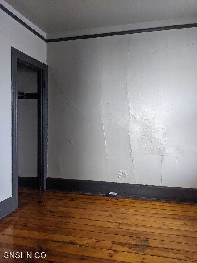 Foto del edificio - 5353 N Sherman Blvd