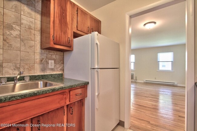 Building Photo - 1128 Borden Ave
