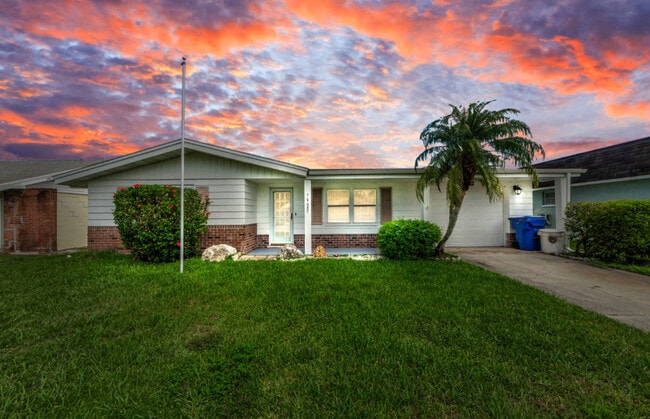 Convenient location in quiet neighborhood - 3931 Sail Dr