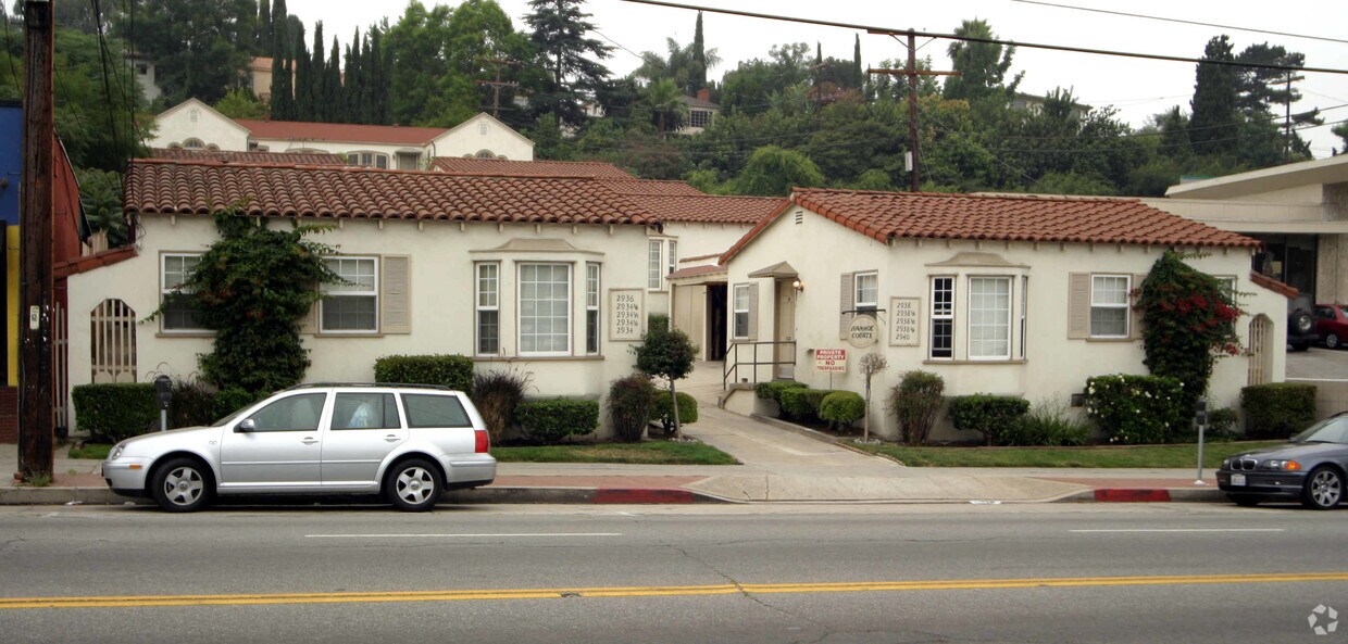 Building Photo - 2934-2940 Rowena Ave