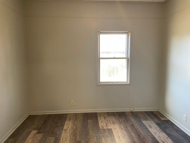 Foto del edificio - 1007 E Madison St