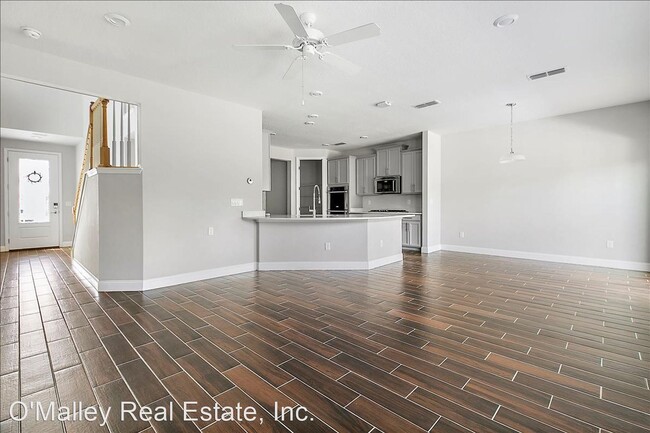 Building Photo - 3 br, 2.5 bath House - 152 Clifton Bay Loop