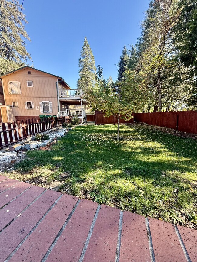 Foto del edificio - 319 Chapel St