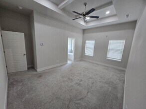 Building Photo - 6203 SW Luster Rd