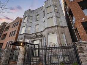 Building Photo - 2114 N California Ave