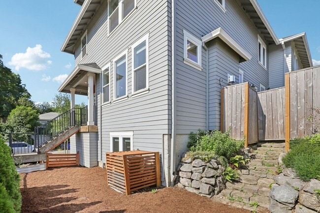 Building Photo - DESIRABLE CRESTON-KENILWORTH / CORNER LOT, LUXURY 4 BEDROOM, TWO EN-SUITES W/FULL BATHS