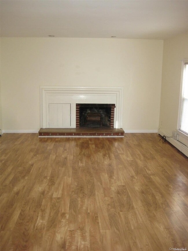 Building Photo - 117 Blydenburgh Ave