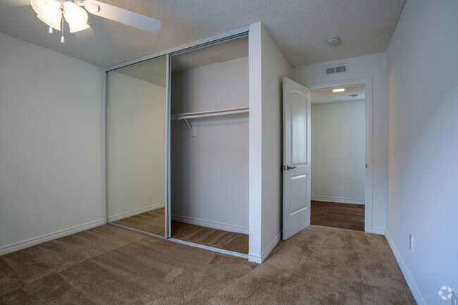 2HAB, 1BA - 1025 ft² - Cypress Pointe Apartments