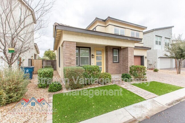 Building Photo - 2095 S Saguaro Dr
