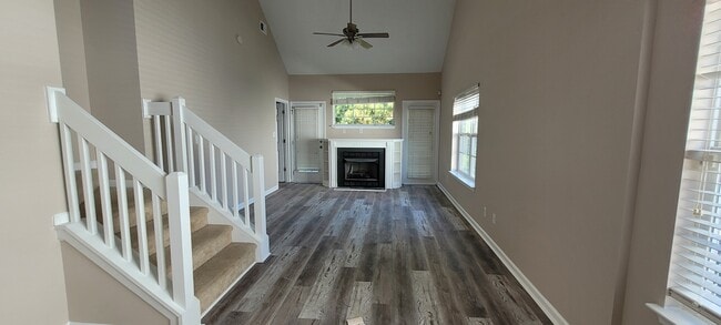 Building Photo - 5610 Harbor House Dr