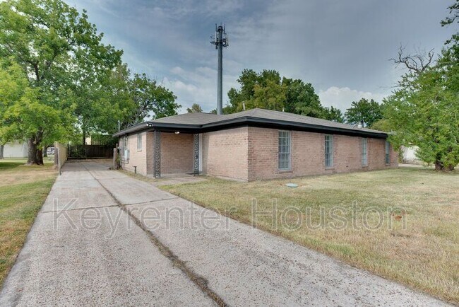 Foto del edificio - 2413 Woodgate St