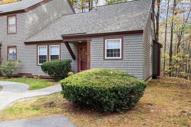 Building Photo - 1465 Hooksett Rd