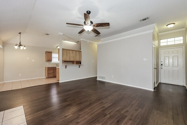 Foto del edificio - 621 Pleasant Valley Dr