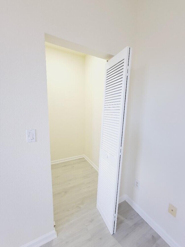 221 Greenwich Cir Unit 204, Jupiter, FL 33458 Condo for Rent in