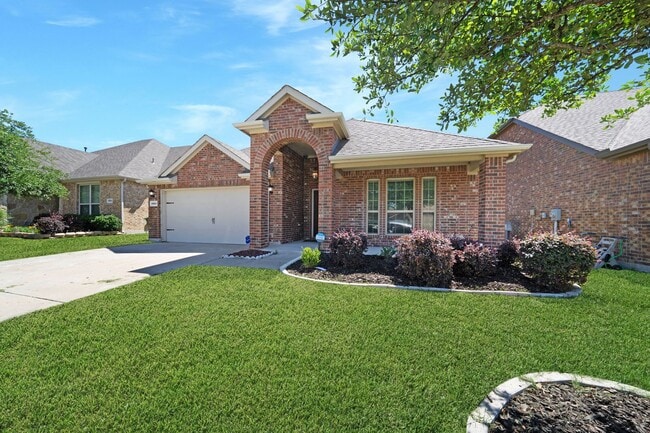 Building Photo - 2920 Colorado Dr