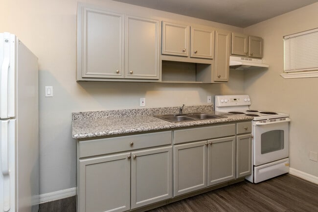 Building Photo - Casa Del Sol Apartments