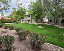 Building Photo - 15225 N 100th St