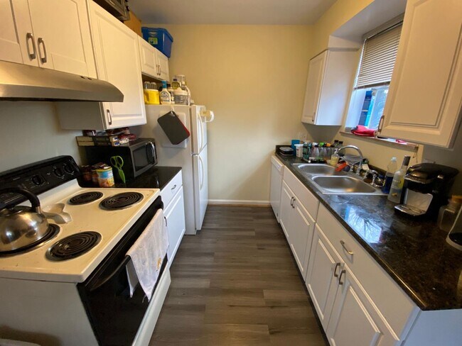 Foto del edificio - 533 Riddle Crest Ln