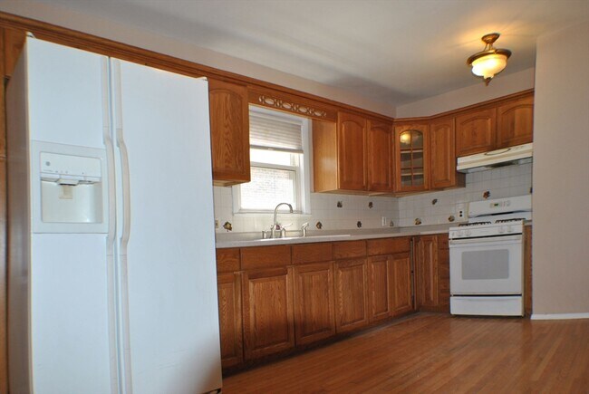 Building Photo - 23 Kenney St