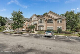 Building Photo - 13810 Sutton Park Dr N