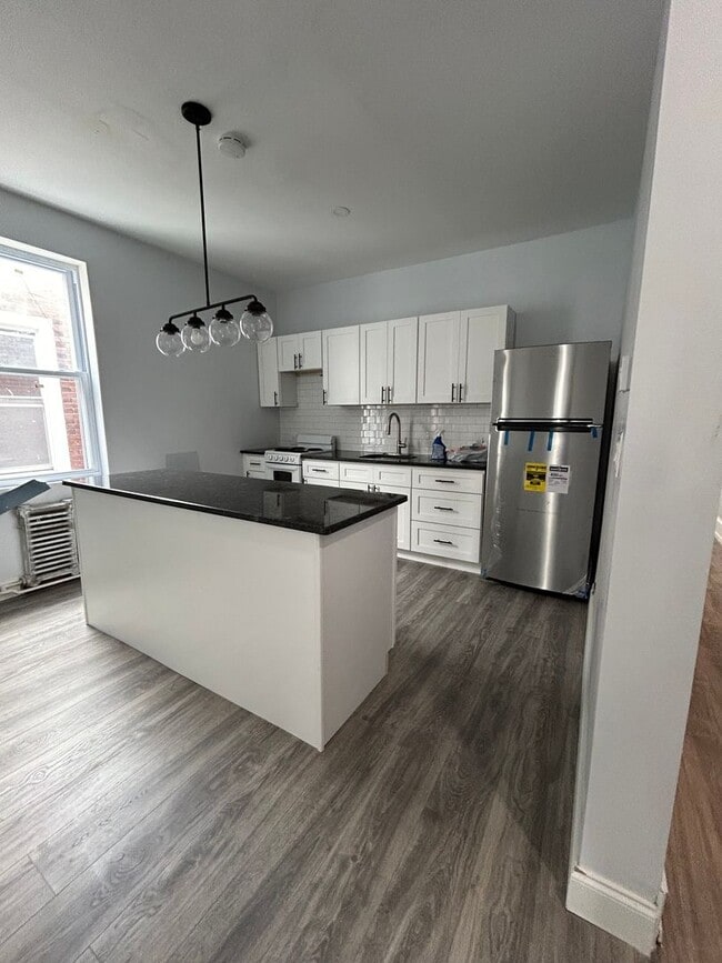 Foto del edificio - 5122 Walton Ave