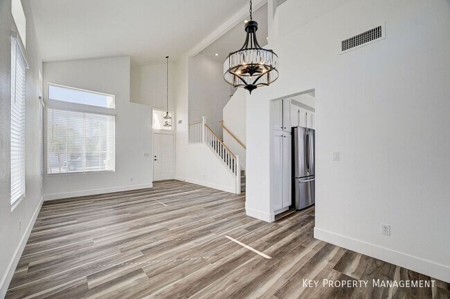 Foto del edificio - 242 Farlin Cir