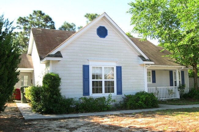 Photo - 1114 Welborn Rd House