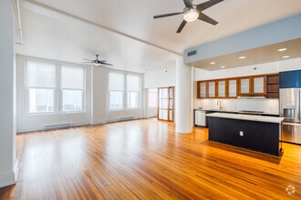 Interior Photo - 930 Penn Ave