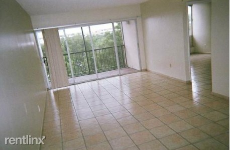 Primary Photo - 9150 Fontainebleau Blvd