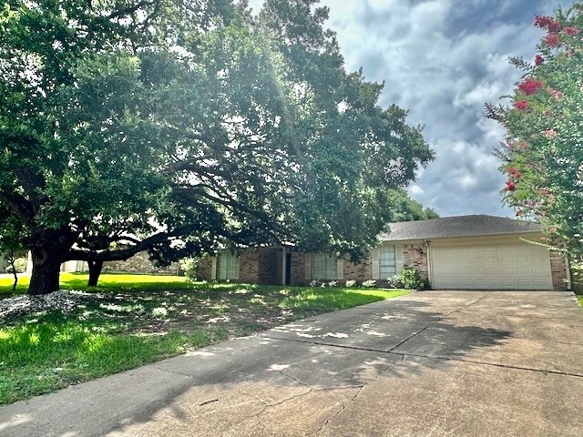 Building Photo - 12315 Hawthorne Dr