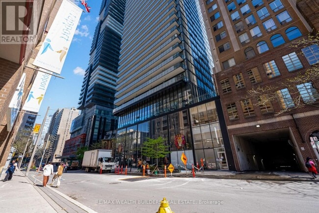 Building Photo - 15-1415 Grenville St