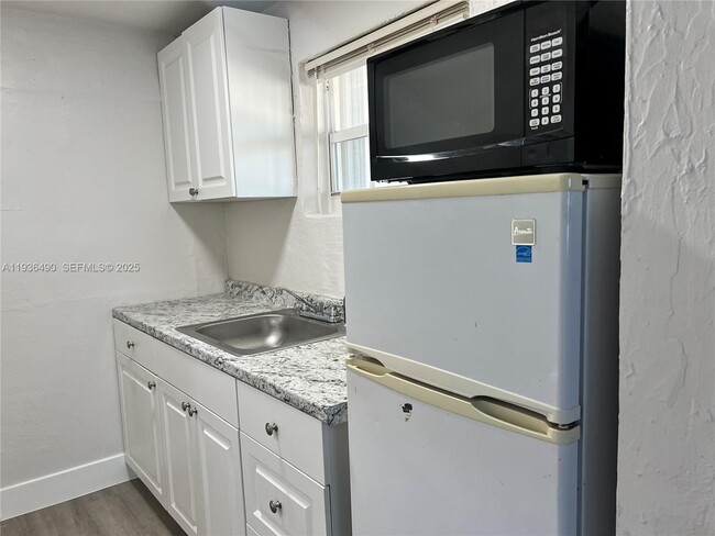 Foto del edificio - 120 SW 68th Ave