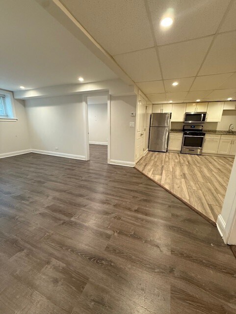 Foto del edificio - 6932 N Lakewood Ave