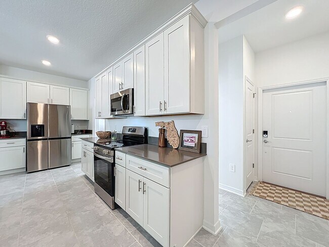 Foto del edificio - Like-New, Move-In Ready Gem in Kelly Park Area of Apopka