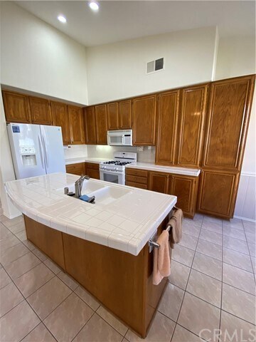 Building Photo - 1434 Las Colinas Ave